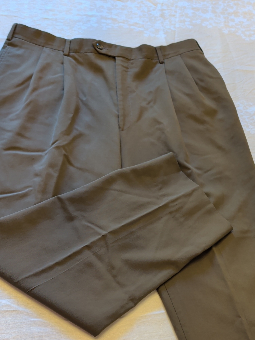 Jos A Banks Men's Chocolate Brown- Classic Pleated Dress Pants 38x30